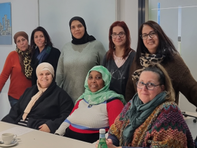 formation professionnelle Lyon échanges entre formateurs et apprenantes en salle de cours