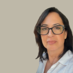 Malika formatrice entretien du domicile formation aide à domicile Lyon Couleurs Formations